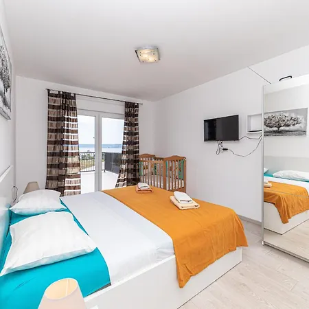 Dom wakacyjny Beautiful In Kastel Kambelovac